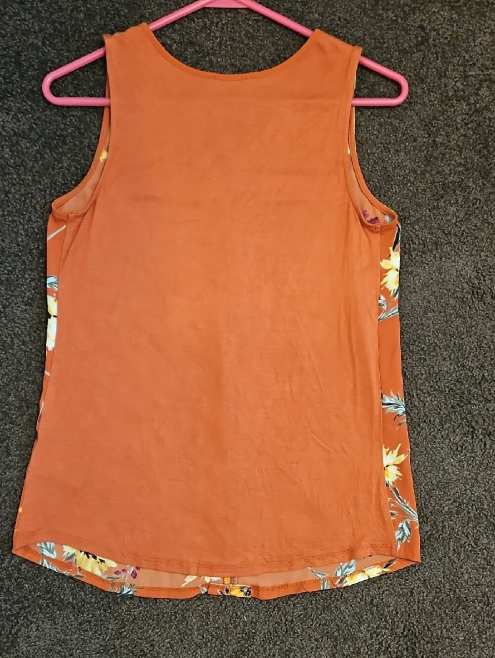 Express Women's Burnt Oramge Floral Sleeveless Blouse - Picture 5 of 7